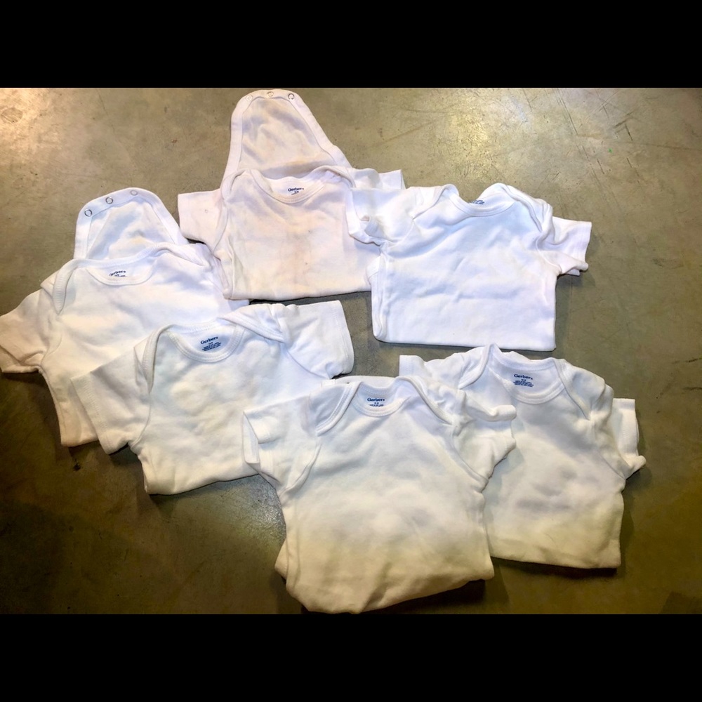 6 baby onesies